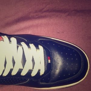 Tommy vintage old school kick tennis shoes rare